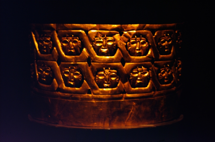antiker Goldschmuck in der peruanischen Region Cajamarca - Foto: Quetzal-Redaktion, ssc